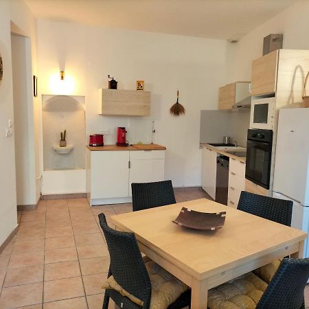 Appartement De Charme Vers Pont du Gard Exterior photo