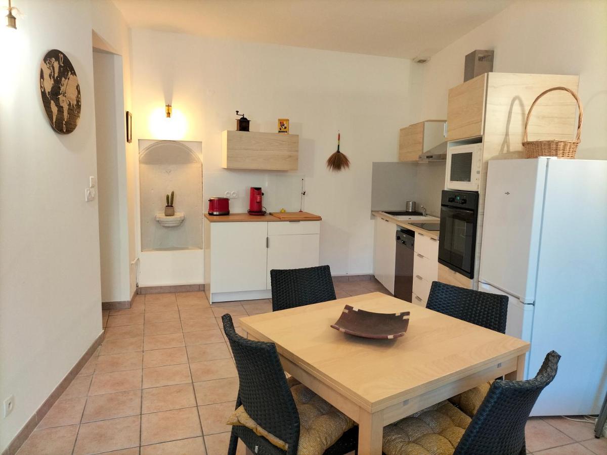 Appartement De Charme Vers Pont du Gard Exterior photo